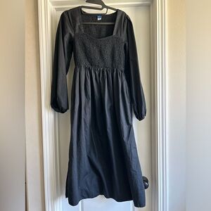 NWOT Old Navy Black Smocked Maxi Dress size small